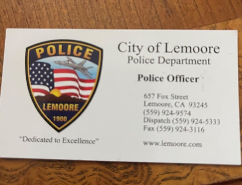 Tarjeta tras levantar reporte de desaparición.