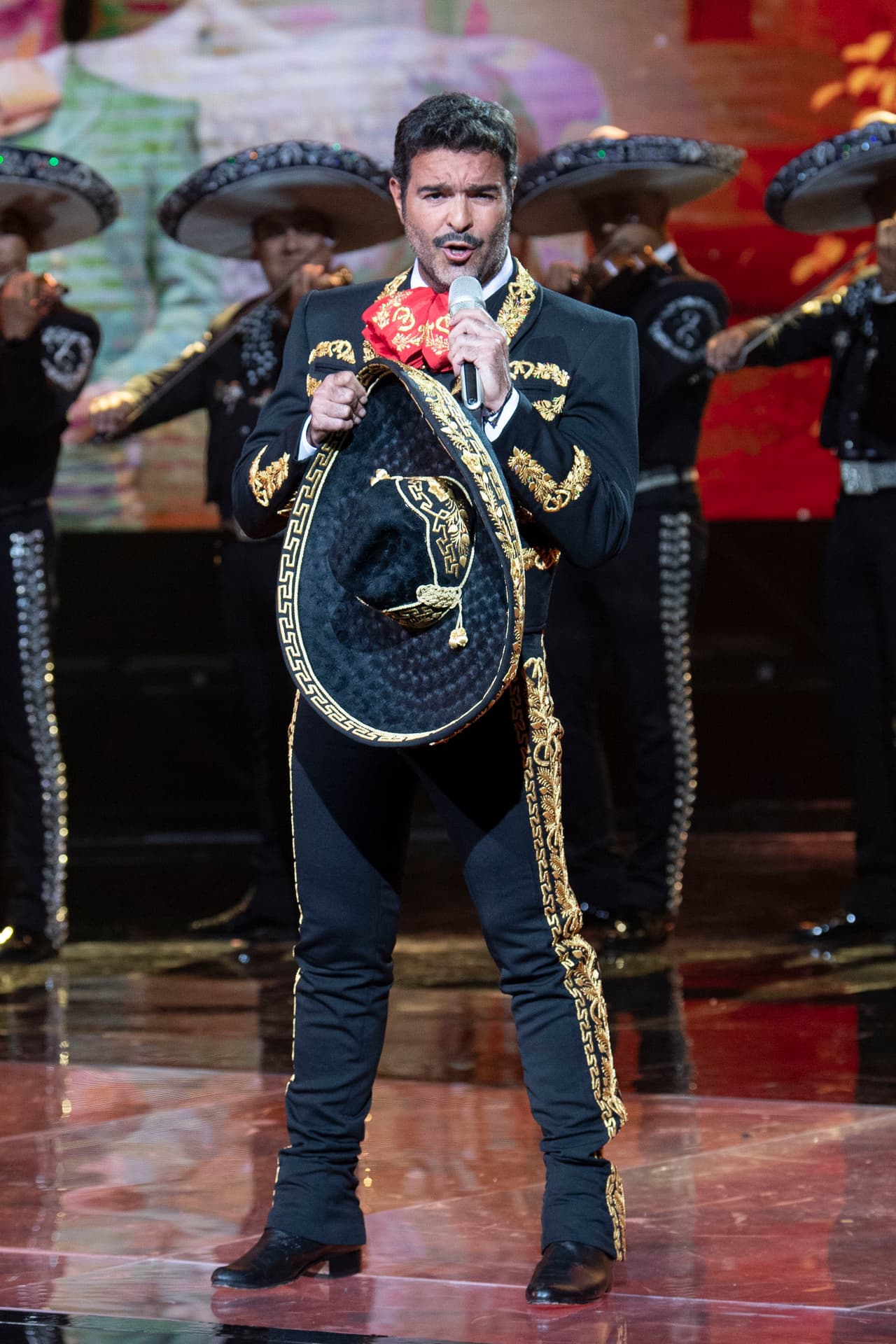 Vaya sorpresa se llevaron todos en el estudio al descubrir que Pablo Montero era el aspirante misterioso. El cantante de regional mexicano llegó en su caracterización como Vicente Fernández.