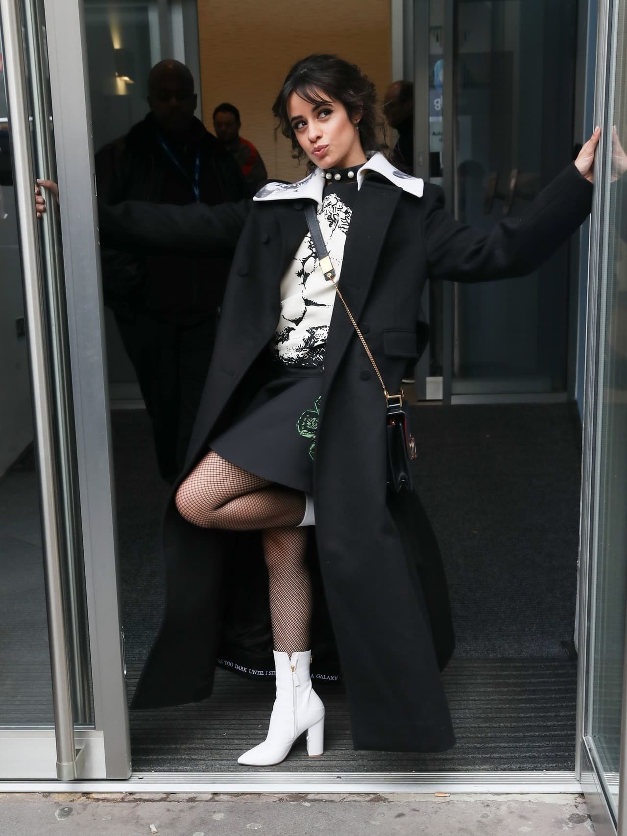 "Y yo dije: 'No'. Él me retó. Tengo que tomar el lápiz. Así que 
<b>todavía lo tengo</b>", contó.
<br>