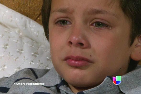 Su extraordinario trabajo en 'Amores verdaderos' lo hizo acreedor a un 'Premio TVyNovelas' en la categoría 'Mejor actor infantil', siendo uno de los actores más pequeños que se ha llevado a casa la tan anhelada estatuilla dorada.