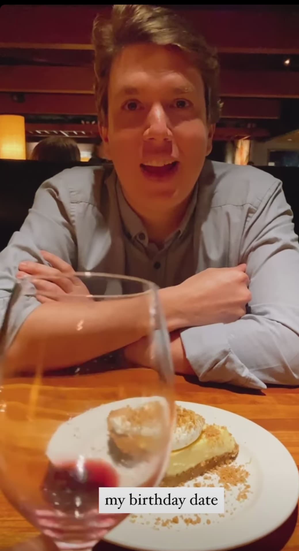 Aunque no tuvo una fiesta en grande, salió a cenar con su esposo y en sus 'stories' publicó algunas fotos del momento.