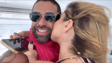 Agregó que él y su novia están en total sincronía y también desean volver a experimentar la paternidad, ahora juntos. "Obviamente quiero ser papá, lo que el universo quiera entregarnos", agregó.