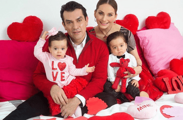 Los dos hijos menores del actor son Máxima y León, fruto de su matrimonio con la actriz Elizabeth Álvarez.