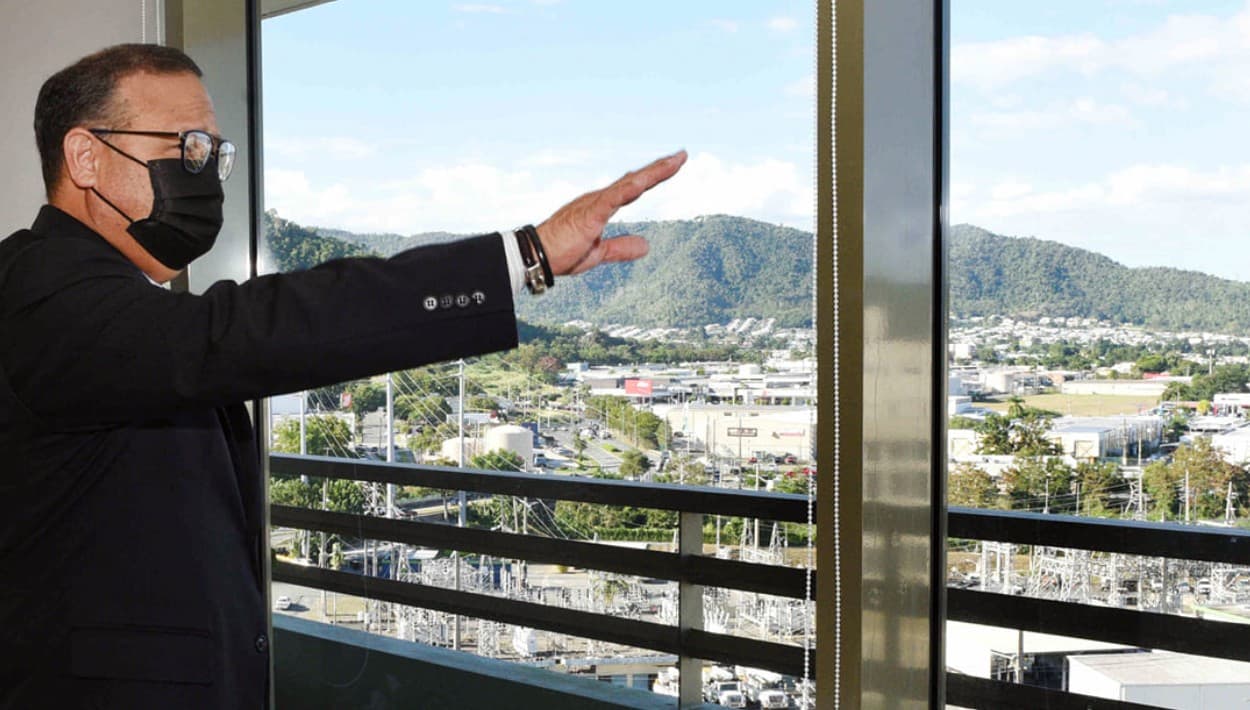 Alcalde de Caguas truena contra el NIE por la forma en que allanaron el municipio y revela a quién investigan