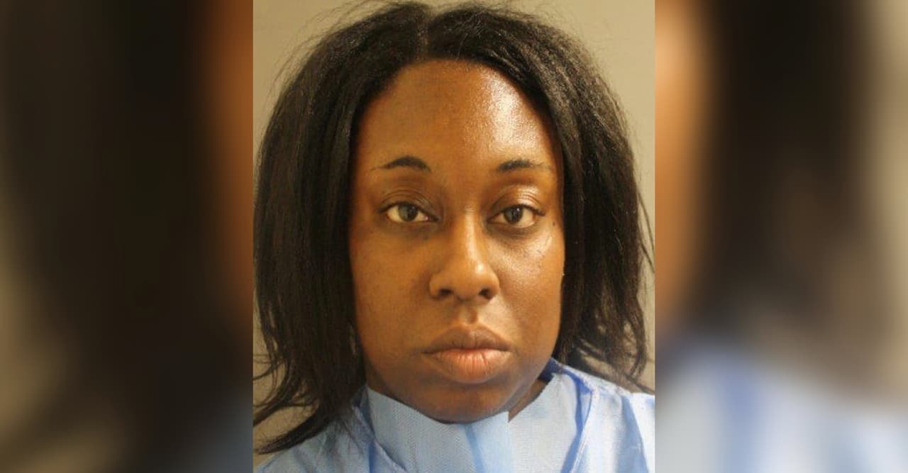 Arrestan a una mujer en Texas acusada de matar a su hija de 4 años