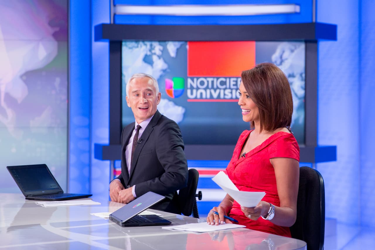 Jorge Ramos la esperaba en el set donde desde hoy estarán juntos cada tarde.