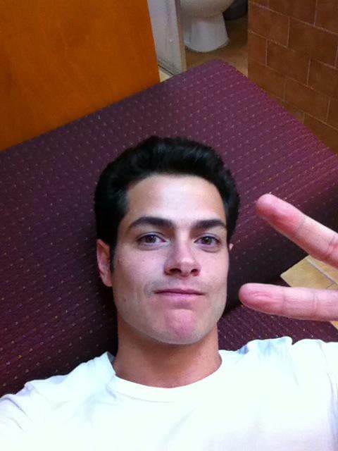 En 'Cásate conmigo mi amor', ‘Alonso’ es el mejor amigo de ‘Valeria’ (Galilea Montijo) y se verá rodeado de situaciones donde se preguntará si su verdadero amor ha estado frente a él todo el tiempo.