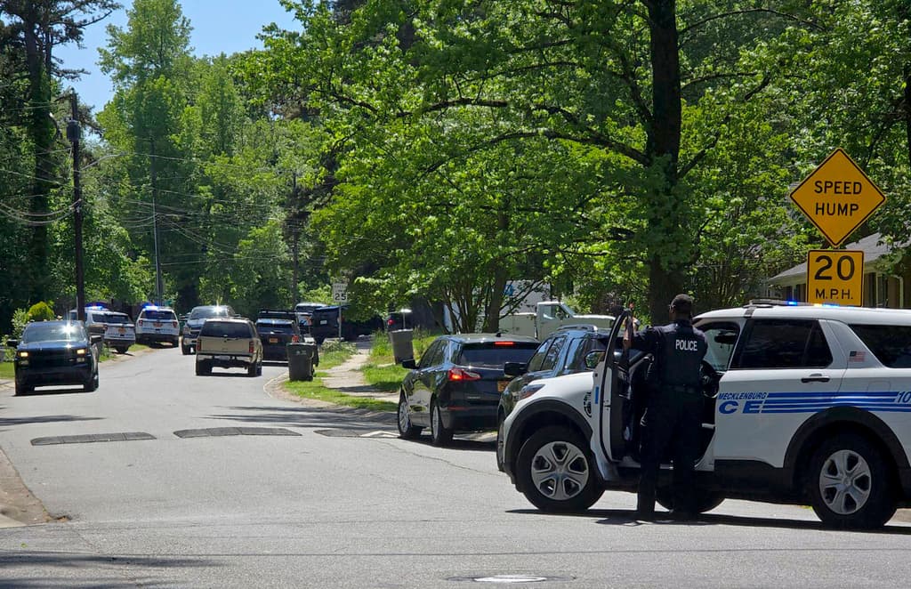 US Marshal y otros tres agentes son asesinados mientras cumplían una orden judicial en Charlotte