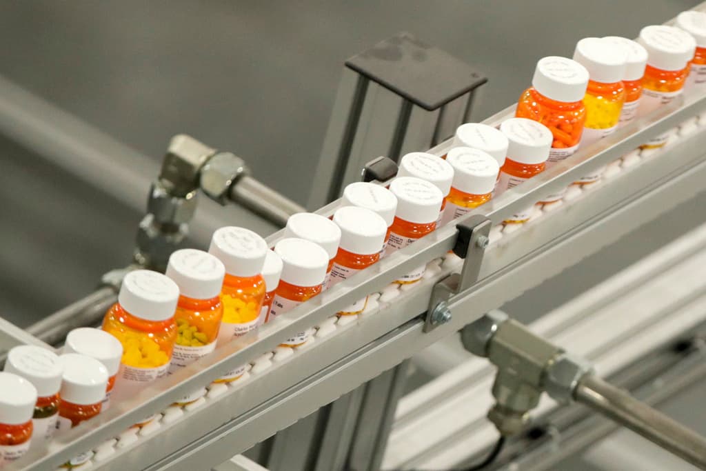 Entre palomas muertas y datos alterados: los alarmantes hallazgos en fabricas de genéricos que la FDA mantuvo en secreto
