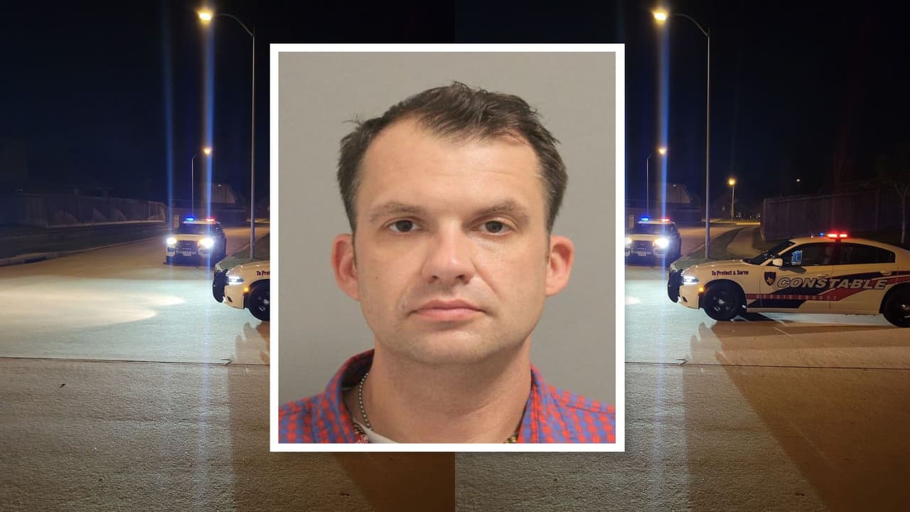 Buscan a un hombre acusado de robar un arma de fuego y empeñarla a cambio de dinero en efectivo en Texas