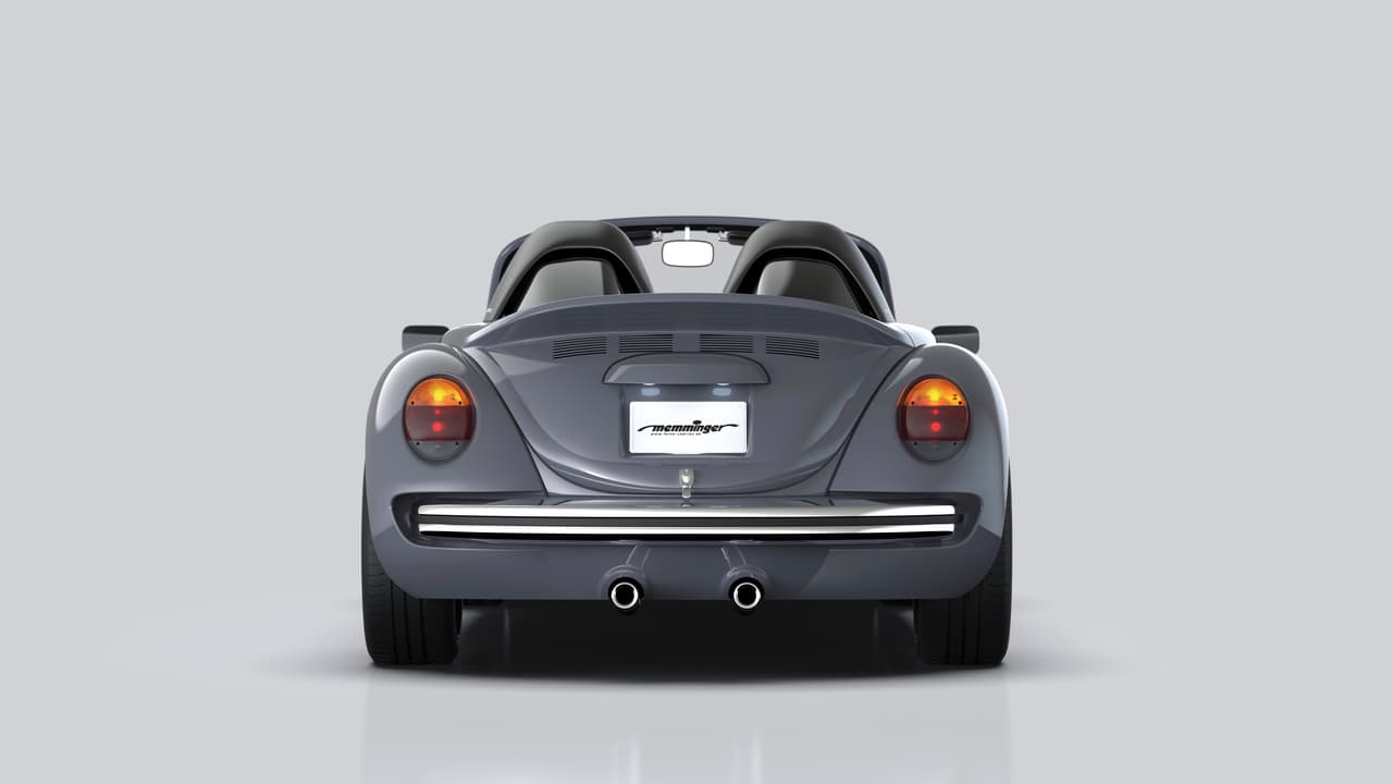 Memminger supo actualizar muchos de los elementos visuales que distinguen al Volkswagen Beetle en su Roadster 2.7. Sus parachoques, muy parecidos al del viejo 
<b>Vocho</b>, en realidad son mucho 
<b>más resistentes</b> que los que venían instalados en el modelo original.