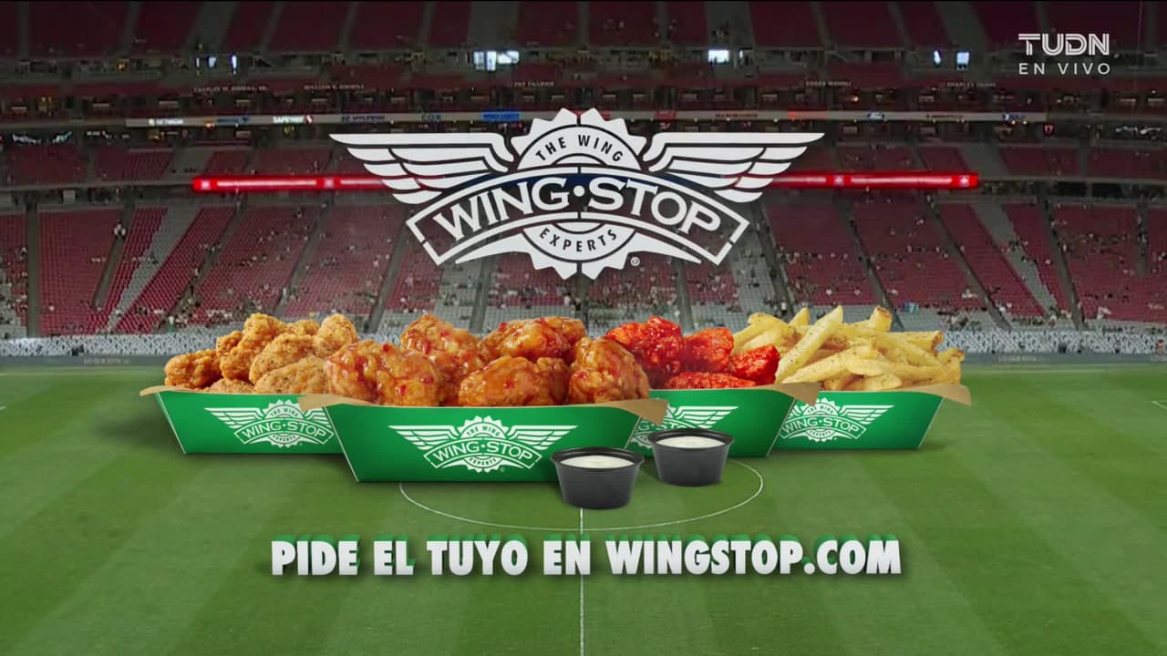 ¡Expulsión! El árbitro saca la roja directa a Rubilio Castillo.