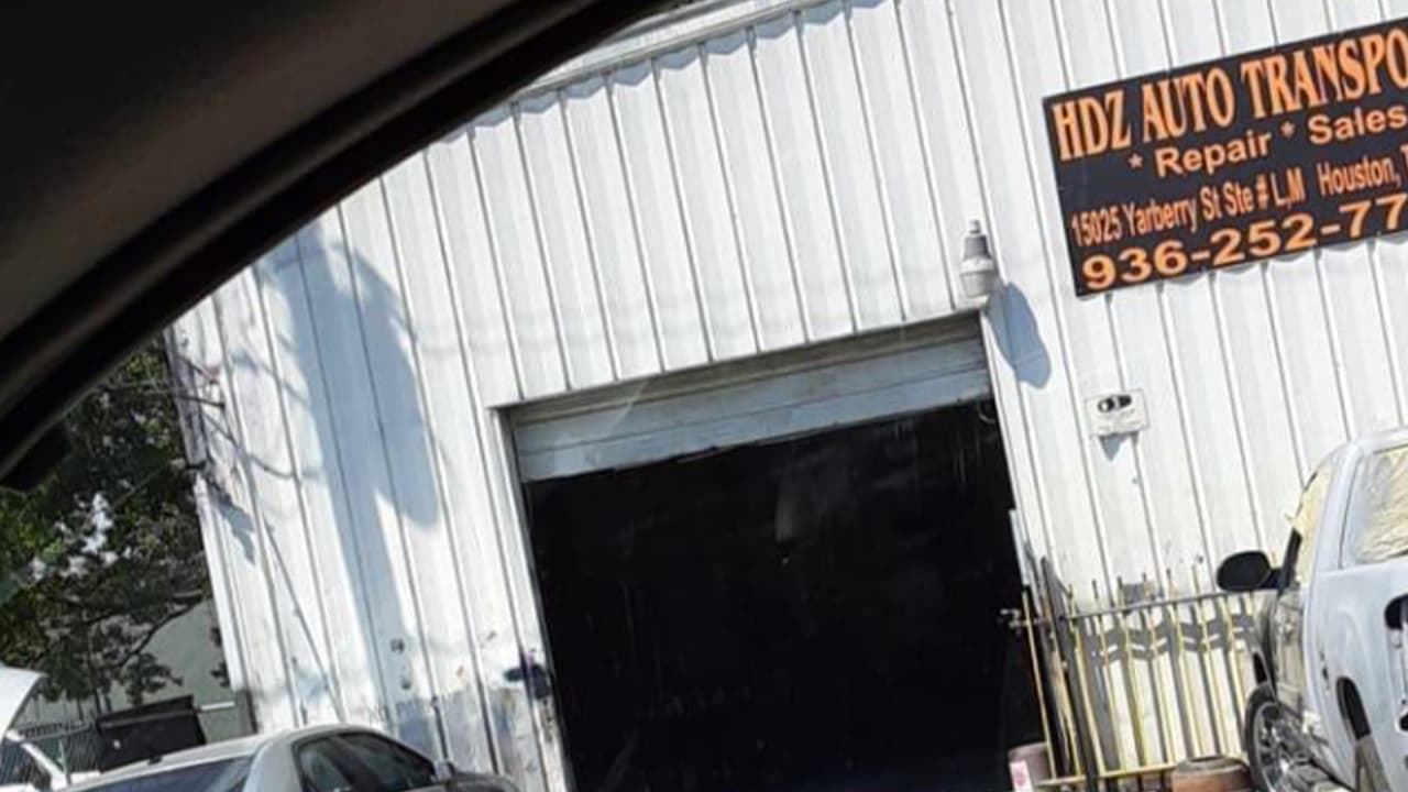 El Departamento de Seguridad Pública de Texas (
<b><a href="https://www.univision.com/local/houston-kxln/departamento-de-seguridad-publica-de-texas-txdps">TxDPS</a></b>) .