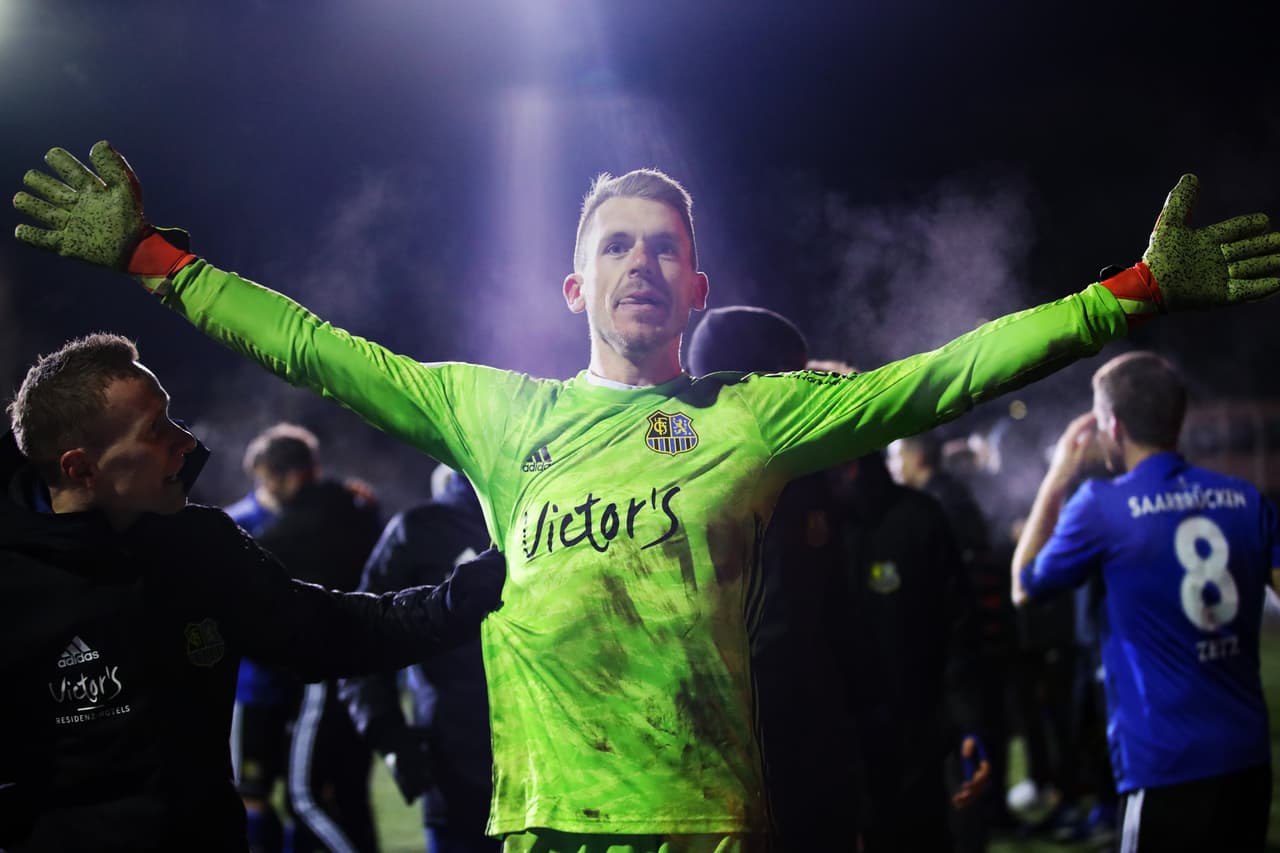 ¡De otro mundo! Portero ataja cinco penales en un partido