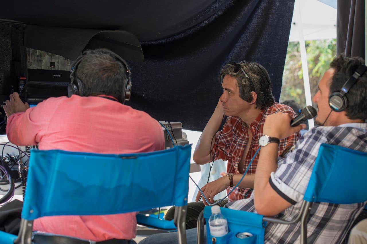 Todo el equipo de producción estuvo muy atento para llevar a cabo estas escenas.