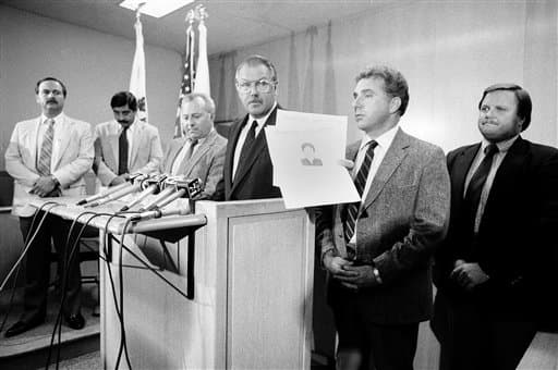 Según los Departamentos de Policía de San Francisco y Los Ángeles, Ramírez fue el autor de 14 asesinatos, cinco intentos de asesinato, nueve violaciones (entre las cuales tres fueron a menores), dos secuestros, cuatro actos de sodomía, dos felaciones forzadas, cinco robos y 14 allanamientos de morada.