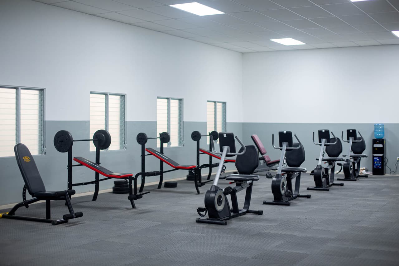 Se trata de "la cárcel más grande de toda América", destacó el ministro Rodríguez. La veintena de cárceles del país tiene actualmente capacidad para 30,000 presos.