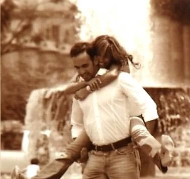 Karla Martínez es una excelente madre que solo desea para elleas un amor como el que encontró en su papá, Emerson Peraza.