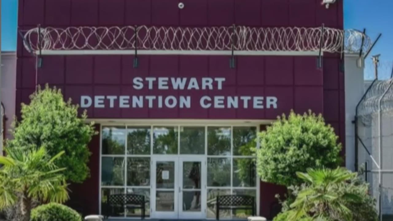 Cuatro mujeres acusan de agresión sexual a enfermero en un centro de detención de ICE