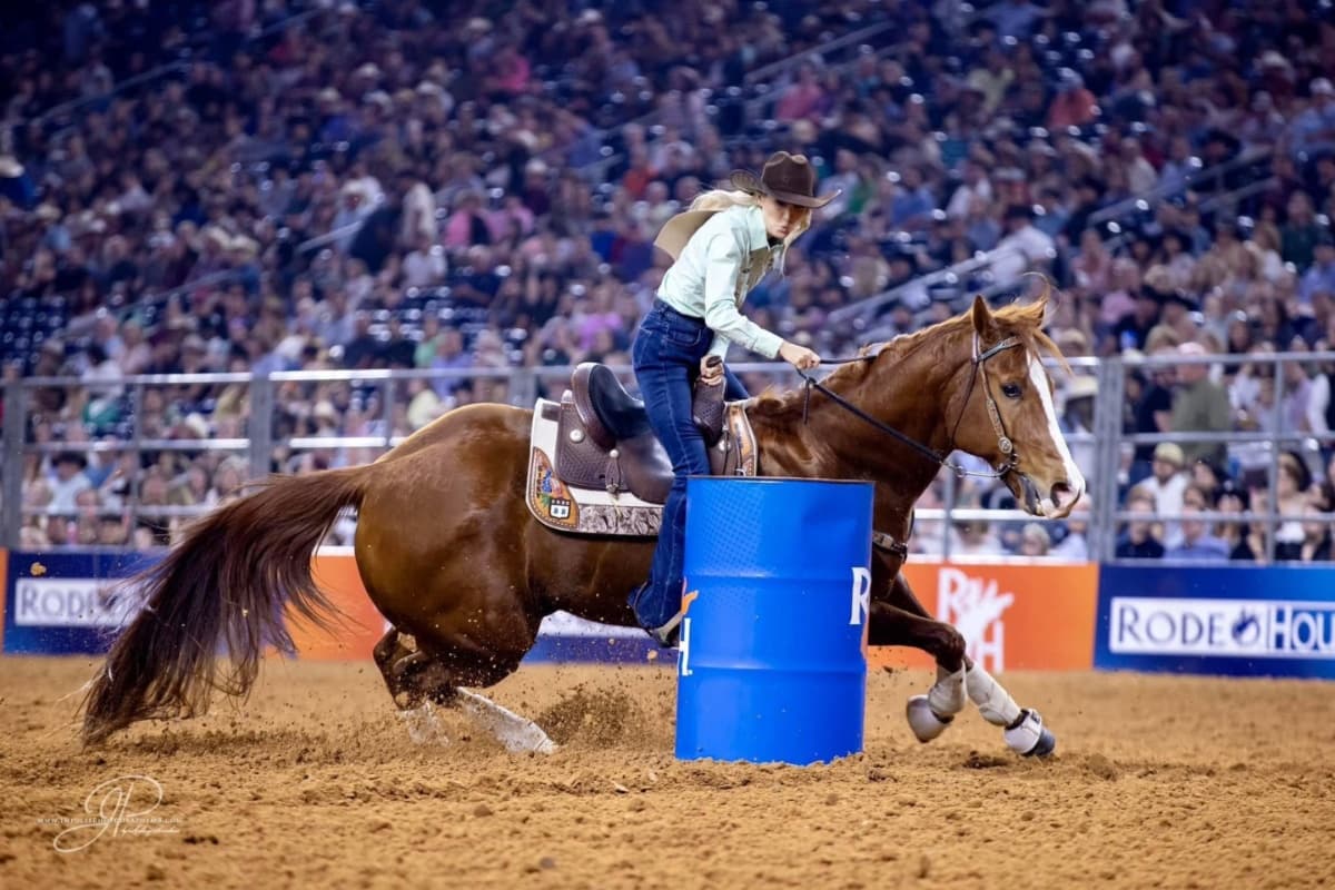 Uno de los mejores eventos está a punto de comenzar. El 
<b>Rodeo de Houston este 2024 será del 27 de febrero al 17 de marzo</b>, según organizadores se tiene contemplado que podrían asistir, durante este tiempo, alrededor de 2 millones de personas que llegan a Houston de todo el mundo.