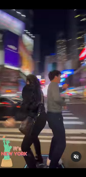 Lo hicieron en un momento sinigual para ellos: de paseo en la Ciudad de Nueva York. 
<br>