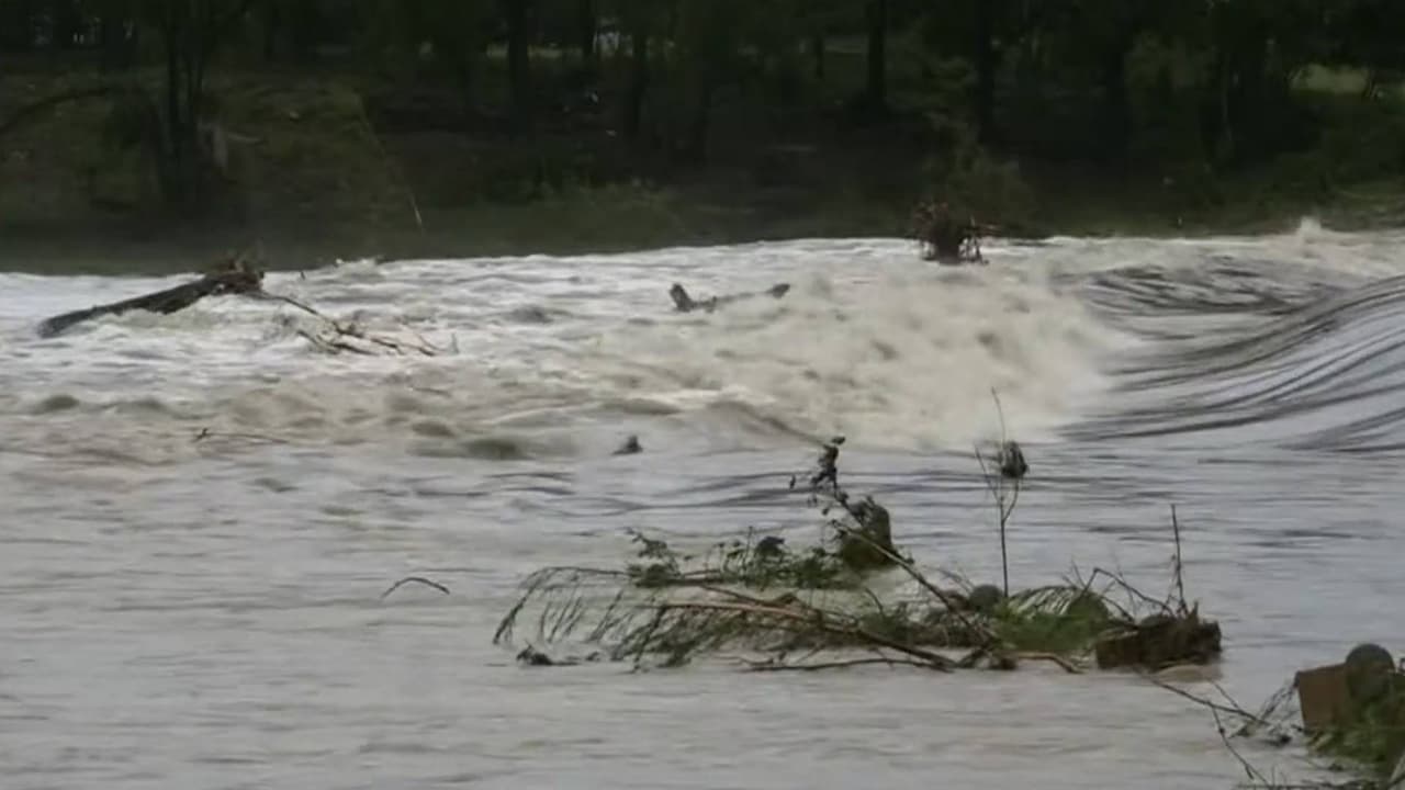 Texas refuerza rescates tras inundaciones y alerta por ríos crecidos