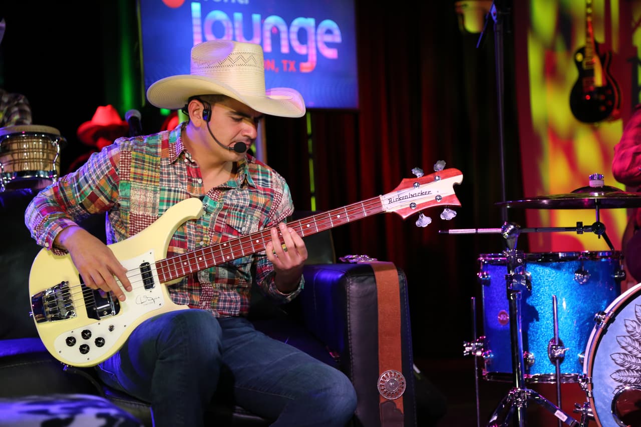 Israel Gutiérrez, el chico de las bromas... y un músico excepcional