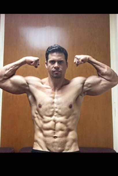 ¿A qué mujer no le gustaría un abrazo de este galán cubano?