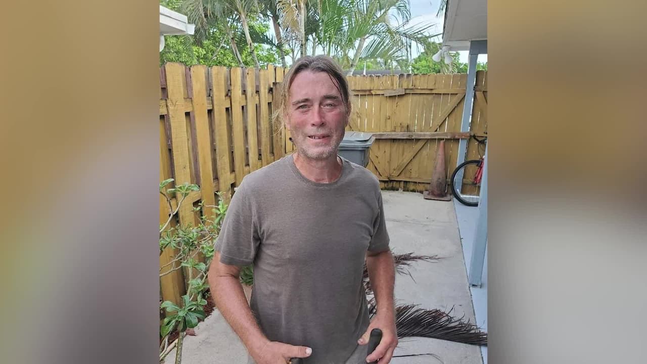 “Sácalo de aquí. Llévatelo a que se muera en otra parte”: dueños de una casa amenazan a un hombre que intenta salvar una vida 