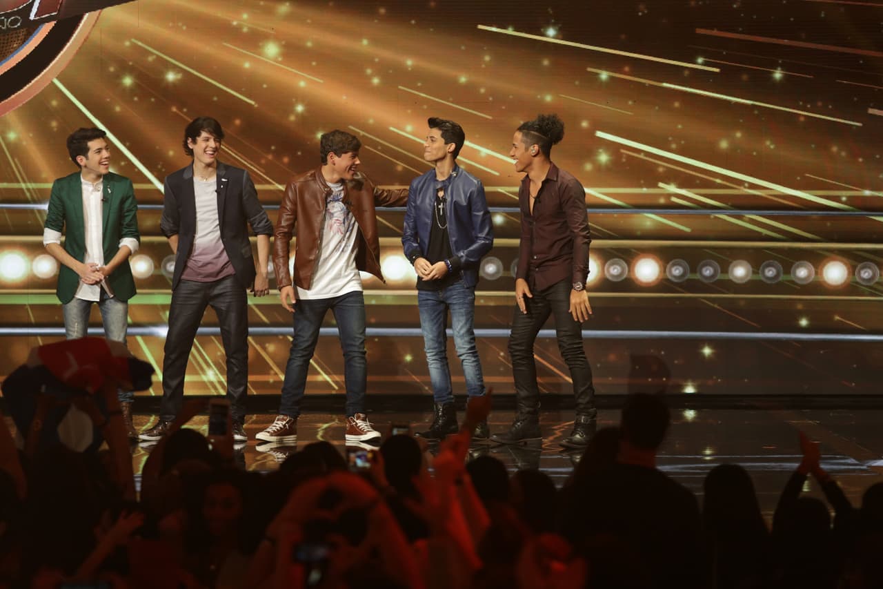 Una noche donde se le hizo honor al Latin GRAMMY, hubo sorpresas y la eliminación de un chico más. Esta noche le dijimos adiós a Sebastián y los jueces, además de no tener paciencia, fueron difíciles de complacer.