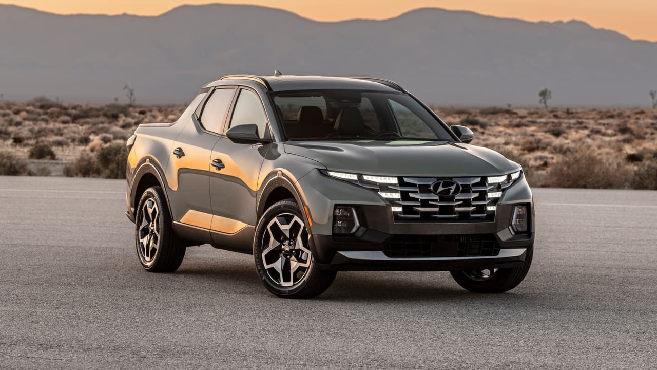 En el año 2015, cuando la palabra “pandemia” era más un tema de ciencia ficción y los auto shows servían como escenario ideal para presentar las nuevas propuestas de la industria, 
<a href="https://www.univision.com/carros/marcas-de-carro/hyundai" target="_blank">Hyundai</a> captó la atención de muchos al dar conocer un llamativo concepto con el que confirmaba sus intenciones de desarrollar una camioneta pickup dirigida a una nueva generación de compradores. ¿Su nombre? 
<a href="https://www.univision.com/noticias/hyundai/la-primera-camioneta-pickup-de-hyundai-esta-a-la-vuelta-de-la-esquina" target="_blank">Hyundai Santa Cruz Crossover Concept</a>.