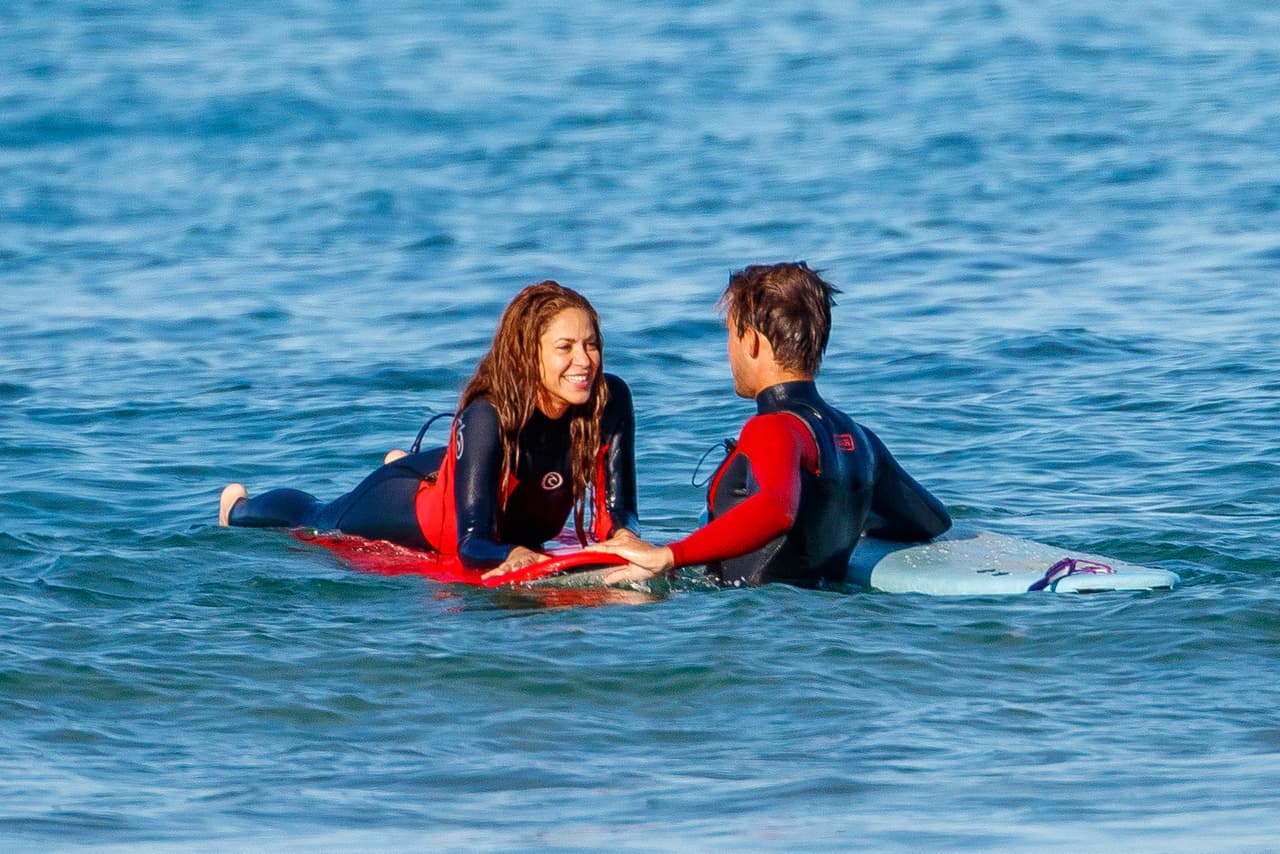 Pero fueron las imágenes de ella al lado de uno de sus instructores que la hicieron estar en boca de todos, pues algunos se han cuestionado si habrá pretendido darle celos al futbolista.