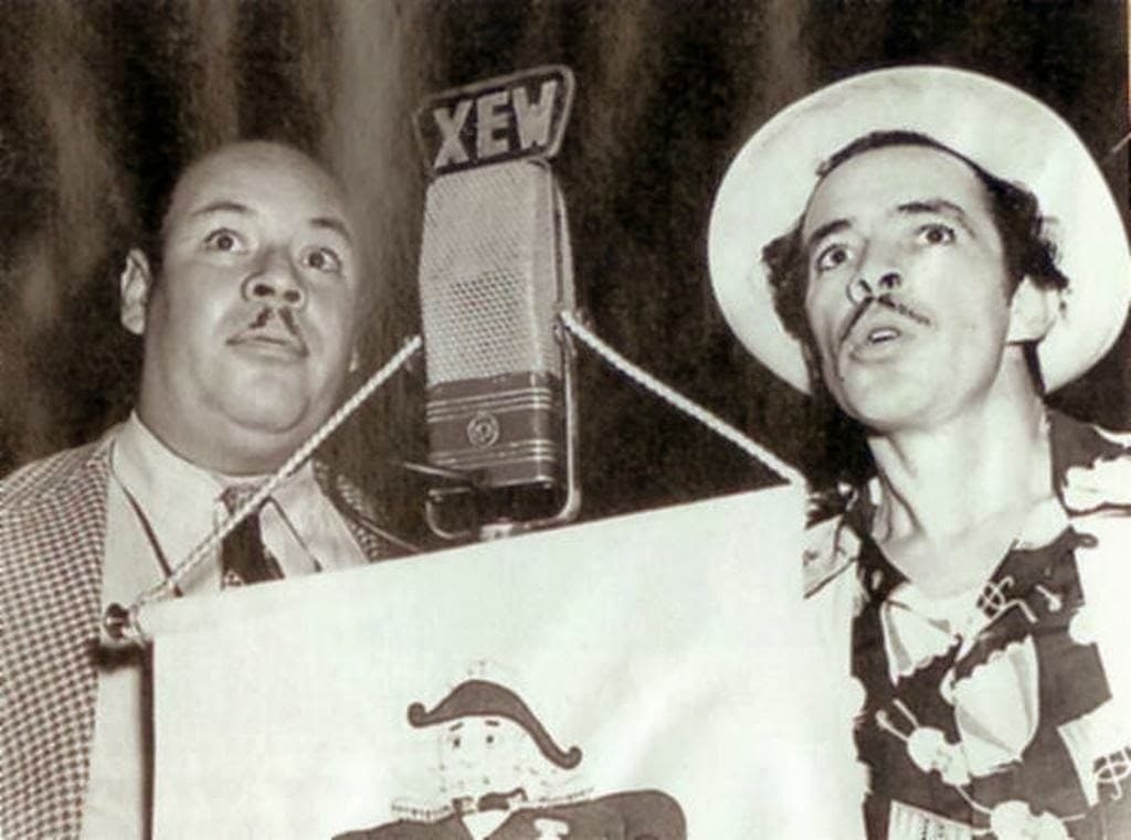 Comenzó su carrera en radio, hizo desde publicidad hasta radionovelas y cuentos para niños. 
<br>