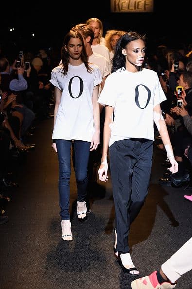 Harlow además fue solicitada por Naomi Campbell para una pasarela de caridad.