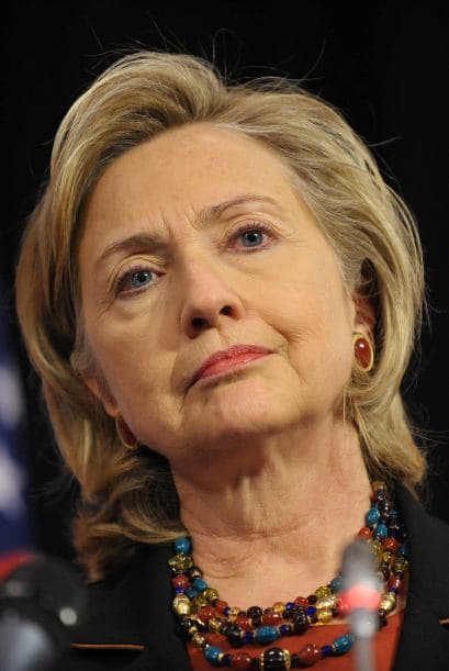 Los estadounidenses han demostrado una "demanda insaciable" de drogas ilegales y Estados Unidos no ha podido contener los miles y miles de armas traficadas a México, reiteró la secretaria de estado. "Creo que es algo evidente".