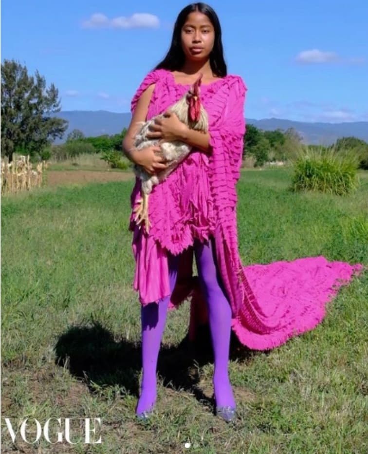 Es la primera modelo originaria de Oaxaca que ha estado en la portada de Vogue México.
