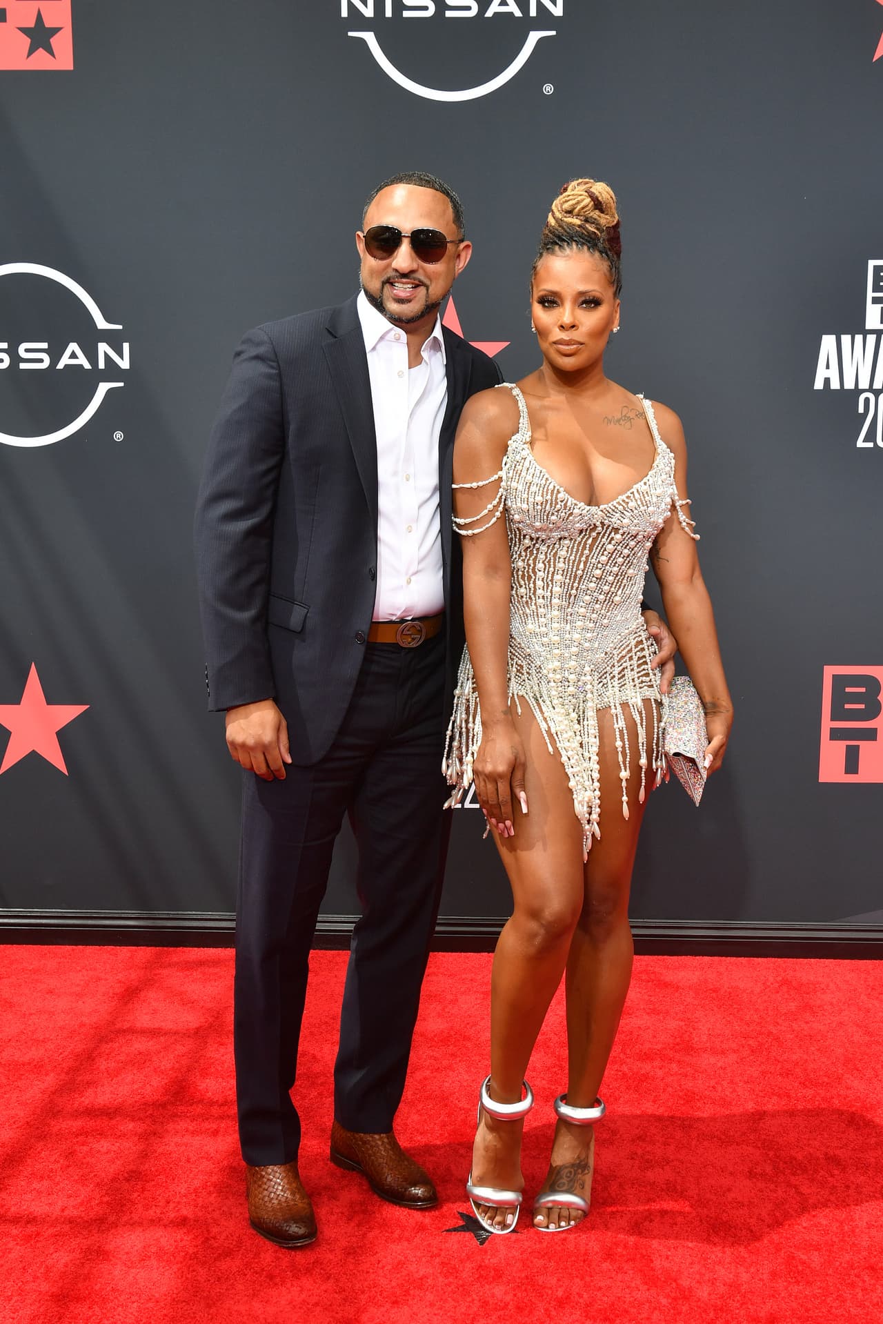 <b>Eva Marcille</b>
<br>Junto a su pareja, Michael Sterling, la modelo y actriz se enfundó en una impactante confección de perlas, la cual estuvo a cargo de Yousef Al Jasmi.