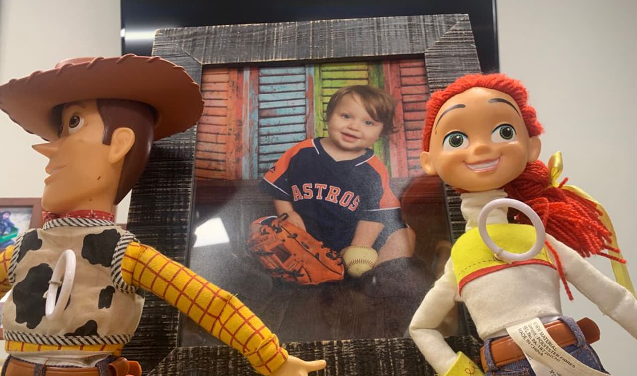 "Era el hijo de mami": habla por primera vez la madre de Samuel Olson que fue hallado muerto en un hotel