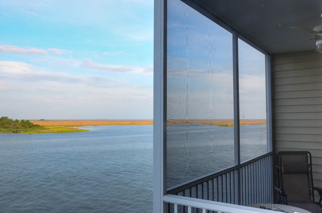 <b>En Maryland | el lugar más pobre es Crisfield</b>
<br>
<br>🔘 
<b>Ingreso medio de Crisfield: </b>$29,688
<br>🔘 
<b>Ingreso medio de Maryland: </b>$84,805
<br>🔘 
<b>Adultos con educación universitaria:</b> 10.1%
<br>🔘 
<b>Población que vive en la pobreza:</b> 35.5%
<br>🔘 
<b>Valor promedio de la propiedad: </b>$107,700