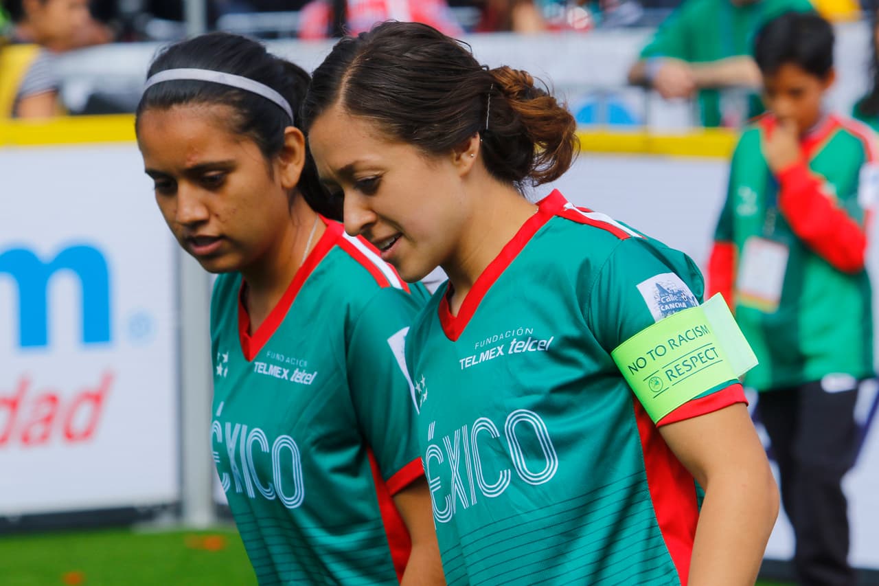 La Plaza del Zócalo en Ciudad de México recibió la inauguración del Homeless World Cup, el Mundial de Fútbol de Personas sin Hogar, en su edición 16 con más de 500 participantes de 47 países en masculino y femenino.