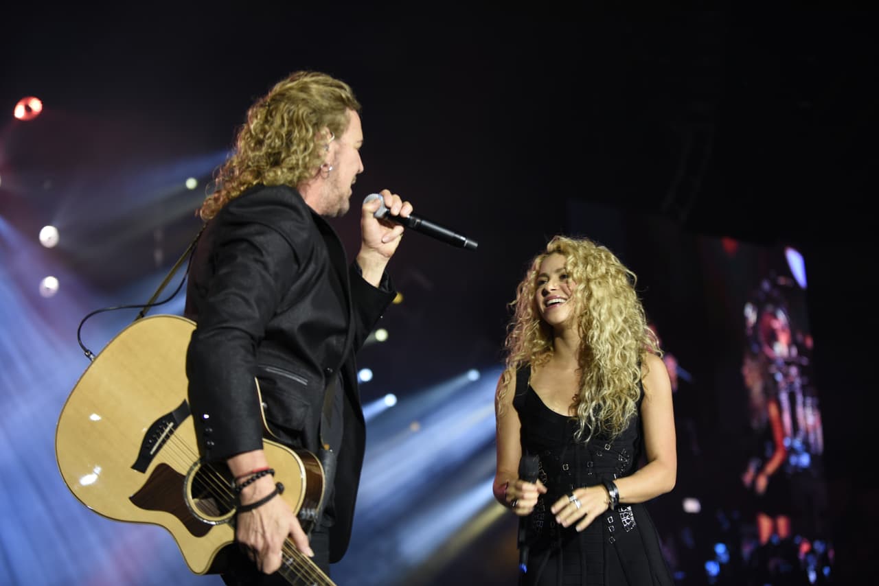 Maná tuvo invitados de lujo en el cierre de su gira por España. En el escenario los acompañó Shakira y José María Cano, ex integrante de Mecano.