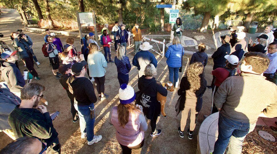 Entre los asistentes estuvo la concejal de la ciudad de Los Ángeles, Nithya Raman, cuyo distrito abarca Griffith Park.
<br>