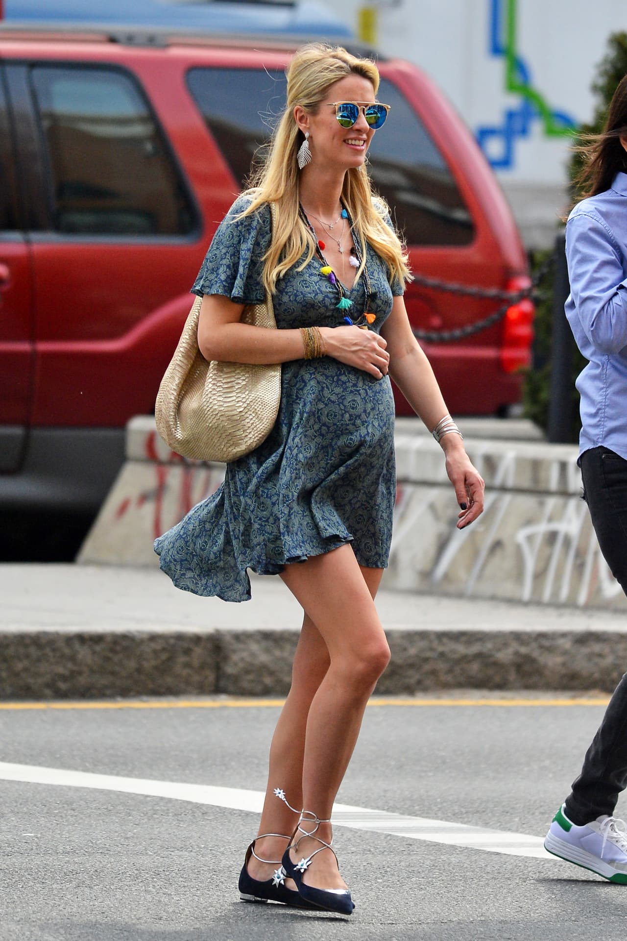 Está radiante y muy feliz.