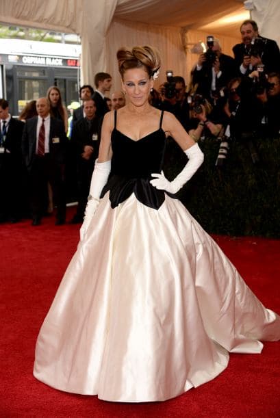 Otra de las actrices amantes de los diseños de Oscar de la Renta es Sarah Jessica Parker.