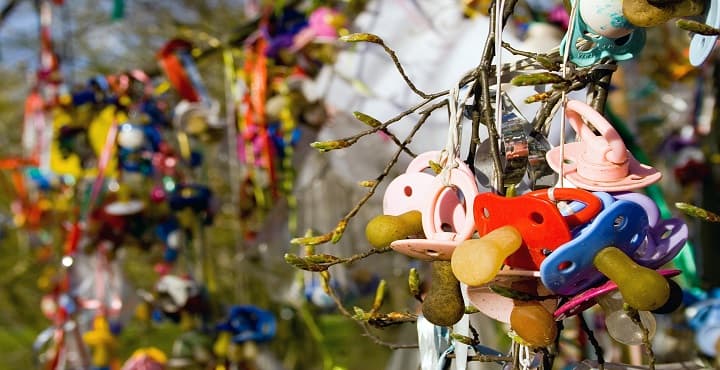 Trucos para dejar el chupete, el biberón y el seno