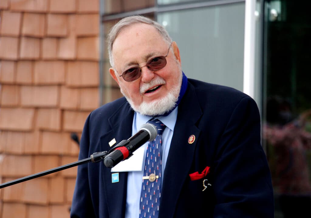 Muere el republicano Don Young, el congresista de Alaska con más años de servicio