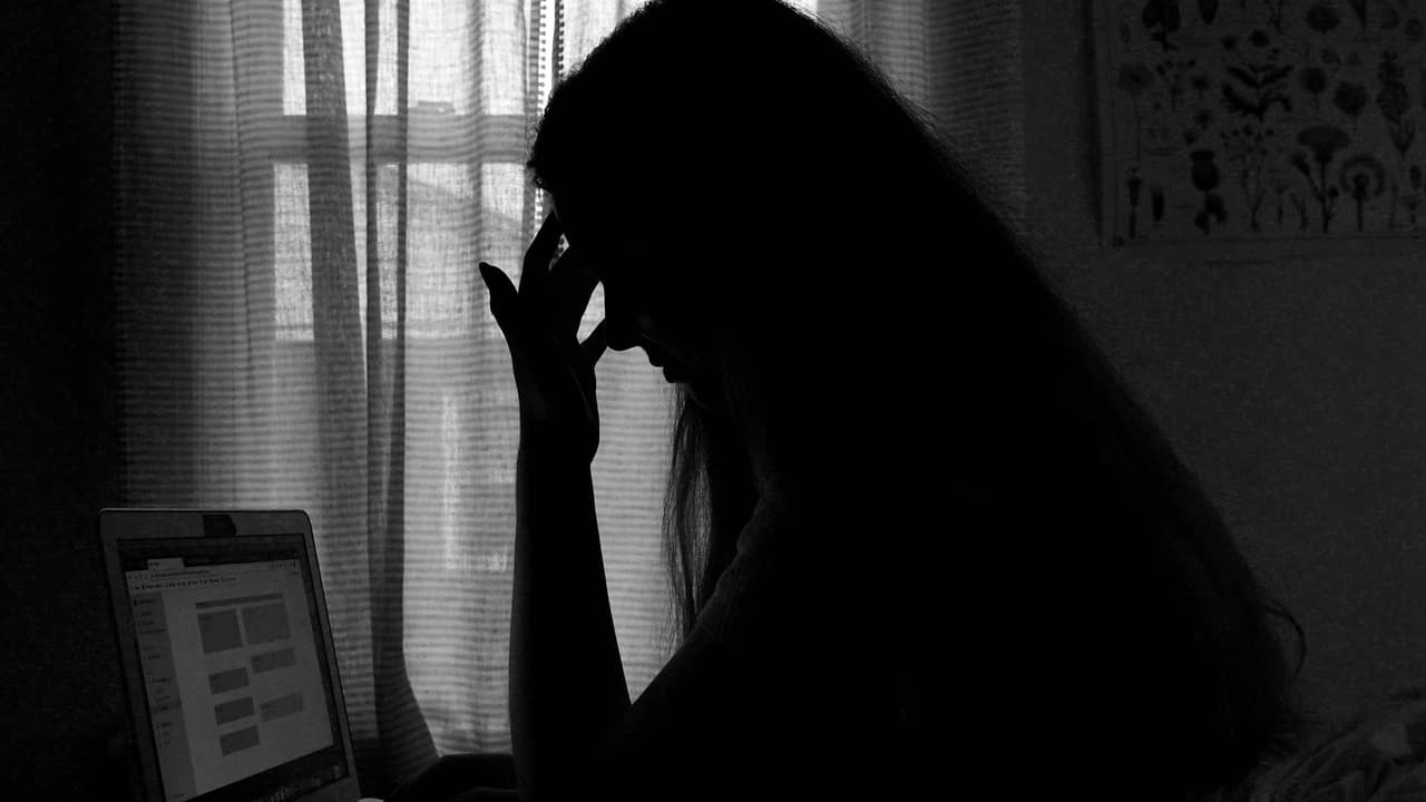 Ejecutivo de finanzas es acusado de violar y drogar a una niña de 14 años que contactó por Instagram