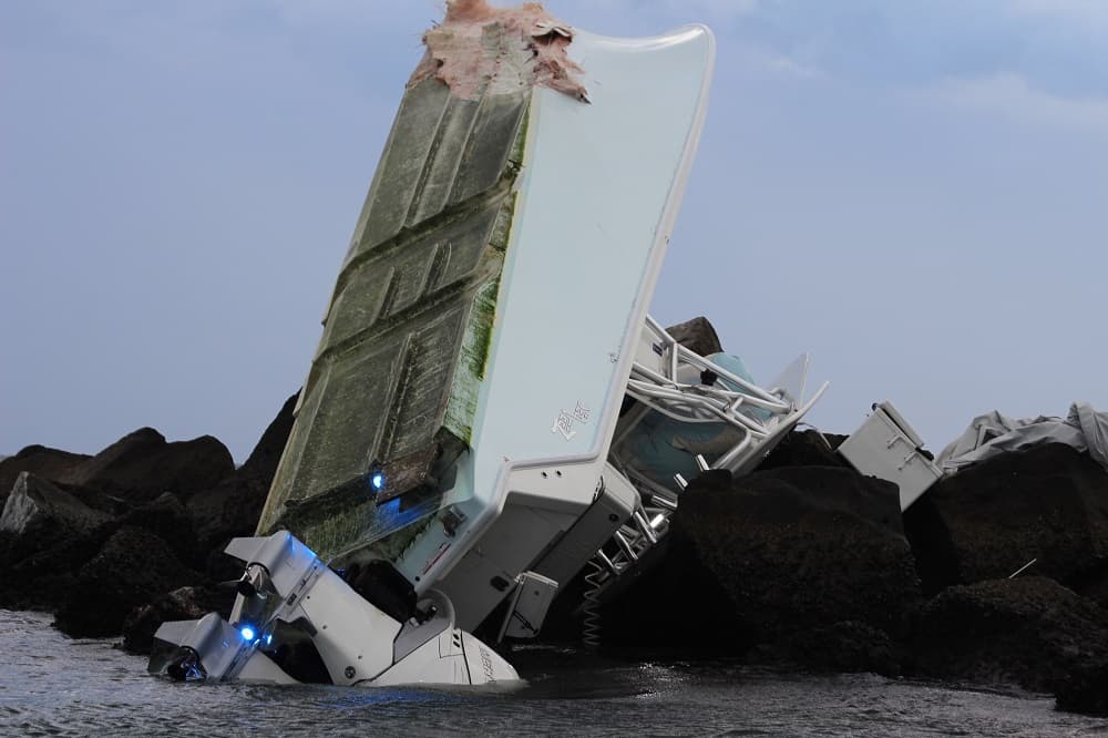 Fernández operated the vessel "with his normal faculties impaired, in a reckless manner, at an extremely high rate of speed, in the darkness of night, in an area with known navigational hazards such as rock jetties," the 46-page report concluded.