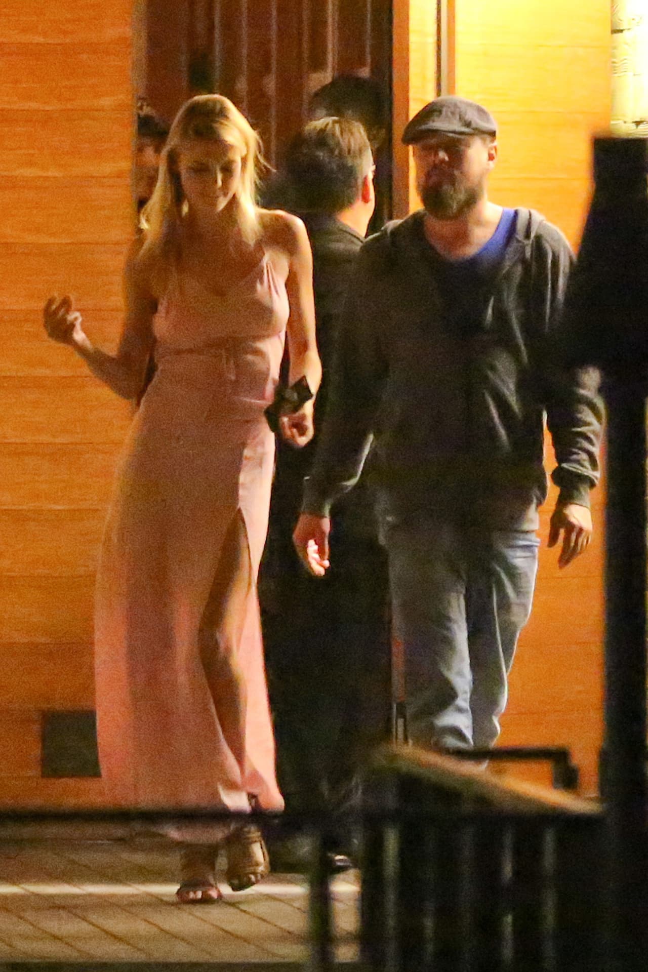 Justo cuando se rumoraba que Dicaprio se habría comprometido con Rohrbach, se hixo público que el actor dio por terminada la relación.