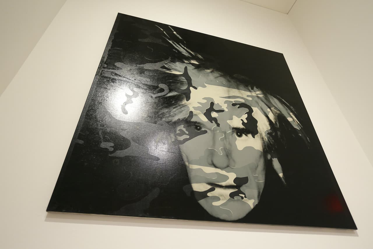 Las diferentes tonalidades, colores y filtros para sus fotografías, incluidos sus autorretratos, ya vislumbraban lo que ahora permiten hacer los programas computacionales y aplicaciones para teléfonos inteligentes. Sus "filtros" y "retoques" eran completamente análogos y brindaban un adelanto de la época actual.